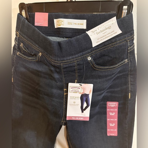 Levi Strauss NWT pull on skinny jean size 26 - Picture 2 of 5